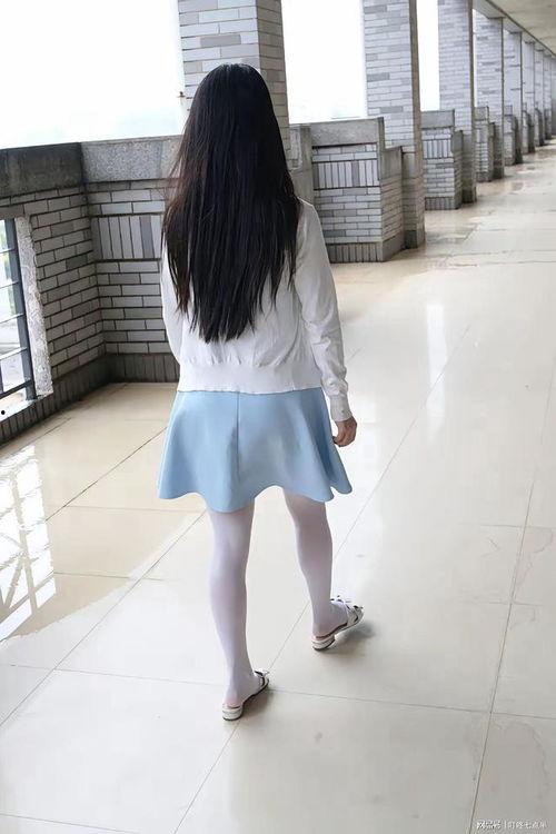 生物老师穿丝袜视频,生物老师课堂上的别样风采