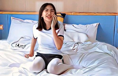 白色丝袜小蜜糖热舞,小蜜糖热舞燃情瞬间