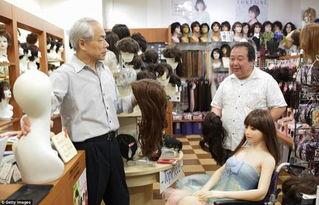日本老人爱上充气娃娃,日本老人与充气娃娃的温馨故事