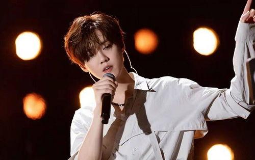 港媒爆料鹿晗视频合集,鹿晗视频合集，精彩瞬间大盘点